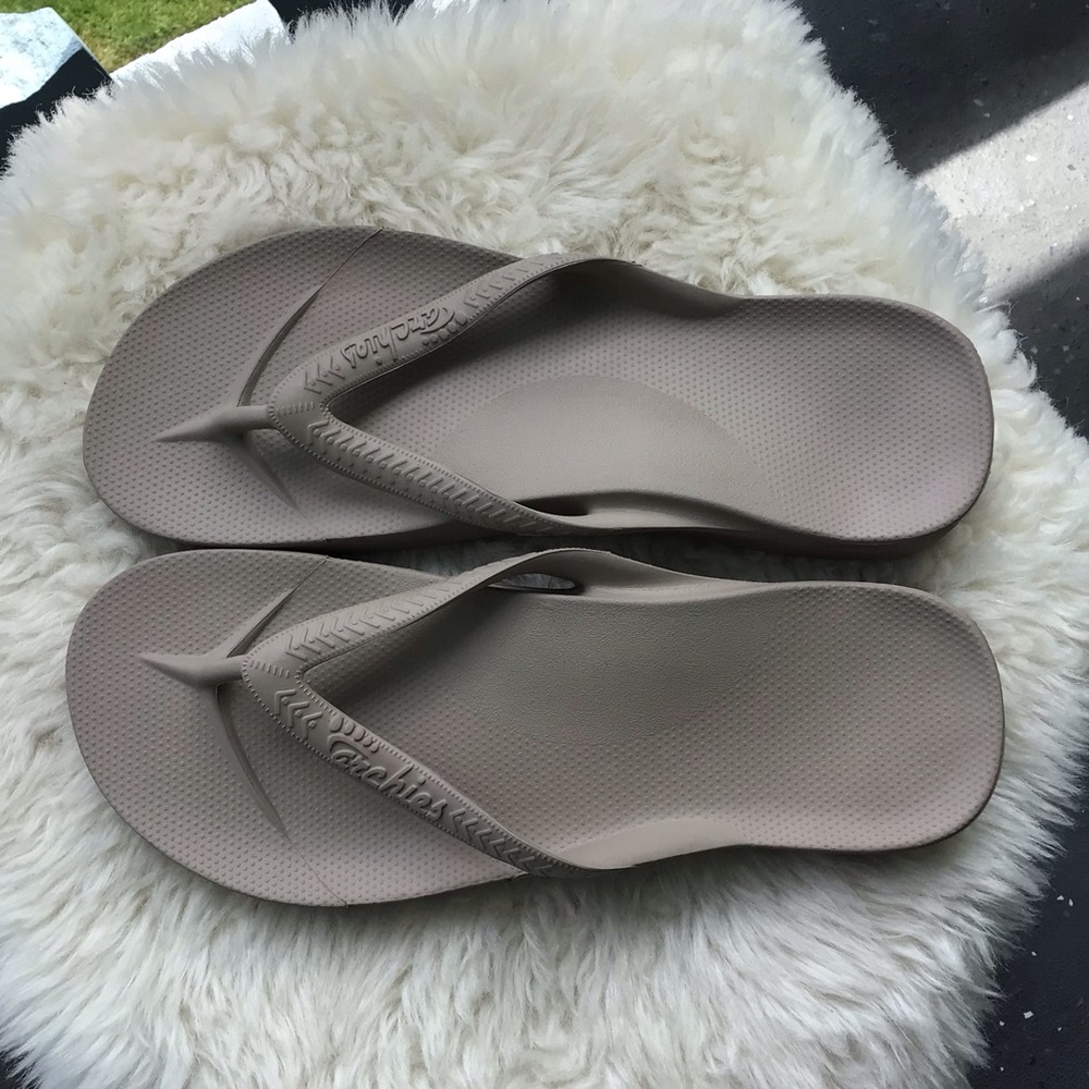 Archie’s Mens/Womens Unisex Neutral Beige Comfort Flip Flops - Picture 2 of 6